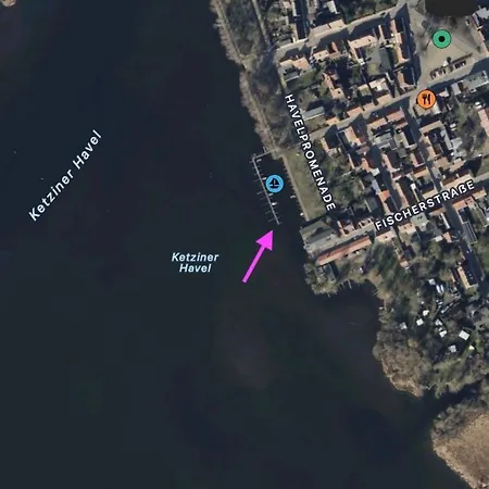 Hausboot - Schwimmende Feststehende Direkt Auf Der Havel Mit Weitblick Aufs Wasser