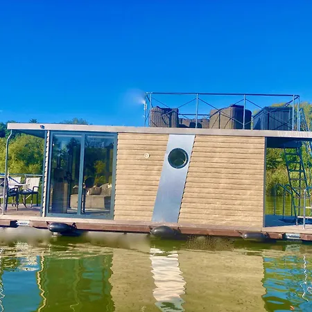 بوتيل Hausboot - Schwimmende Feststehende Direkt Auf Der Havel Mit Weitblick Aufs Wasser *