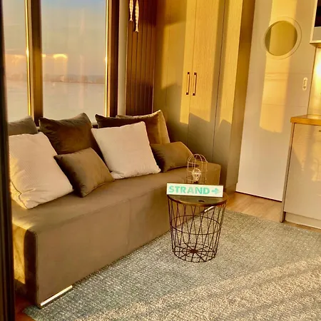 Hausboot - Schwimmende Feststehende Direkt Auf Der Havel Mit Weitblick Aufs Wasser Ботель *