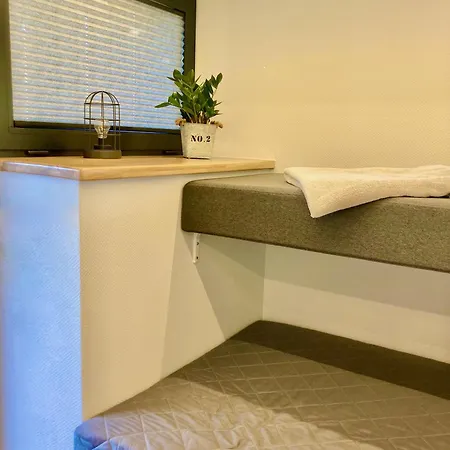 Hausboot - Schwimmende Feststehende Direkt Auf Der Havel Mit Weitblick Aufs Wasser Ботель *