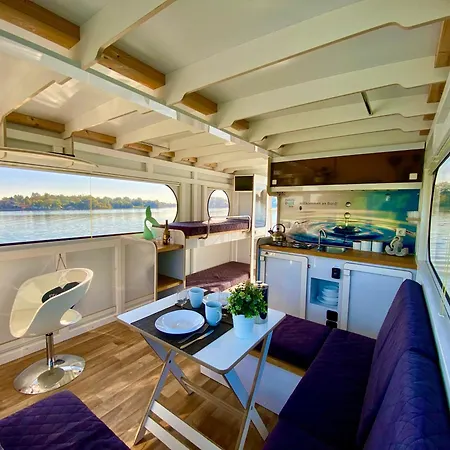 Ботель Hausboot - Schwimmende Feststehende Direkt Auf Der Havel Mit Weitblick Aufs Wasser *