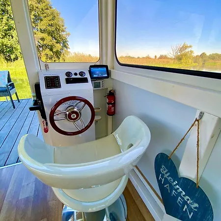 Hausboot - Schwimmende Feststehende Direkt Auf Der Havel Mit Weitblick Aufs Wasser بوتيل كيتسين