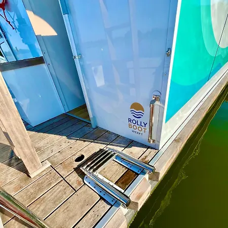 Hausboot - Schwimmende Feststehende Direkt Auf Der Havel Mit Weitblick Aufs Wasser Кецин