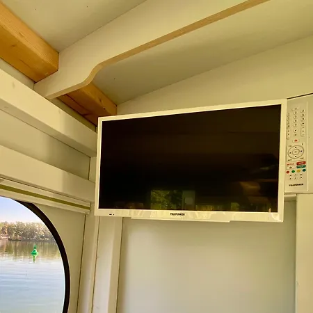 Ботель Hausboot - Schwimmende Feststehende Direkt Auf Der Havel Mit Weitblick Aufs Wasser *