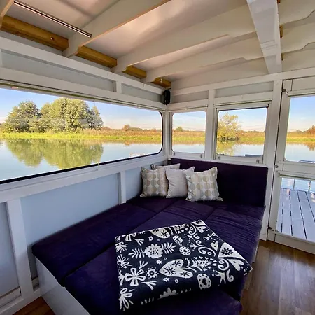 Hausboot - Schwimmende Feststehende Direkt Auf Der Havel Mit Weitblick Aufs Wasser Ботель Кецин