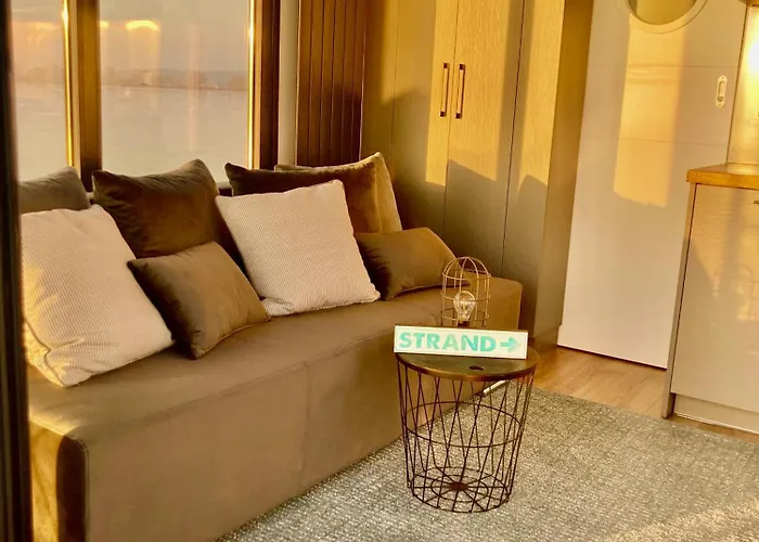 Hausboot - Schwimmende Feststehende Direkt Auf Der Havel Mit Weitblick Aufs Wasser Tekne *