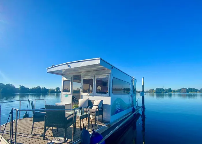 Hausboot - Schwimmende Feststehende Direkt Auf Der Havel Mit Weitblick Aufs Wasser *