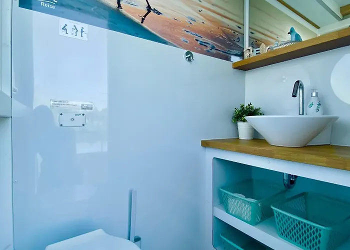 Hausboot - Schwimmende Feststehende Direkt Auf Der Havel Mit Weitblick Aufs Wasser