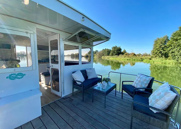 Hausboot - Schwimmende Feststehende Direkt Auf Der Havel Mit Weitblick Aufs Wasser *