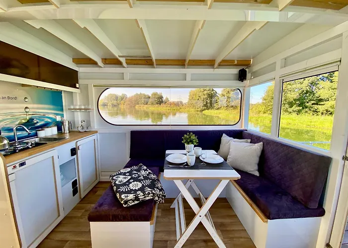 Hausboot - Schwimmende Feststehende Direkt Auf Der Havel Mit Weitblick Aufs Wasser Tekne *