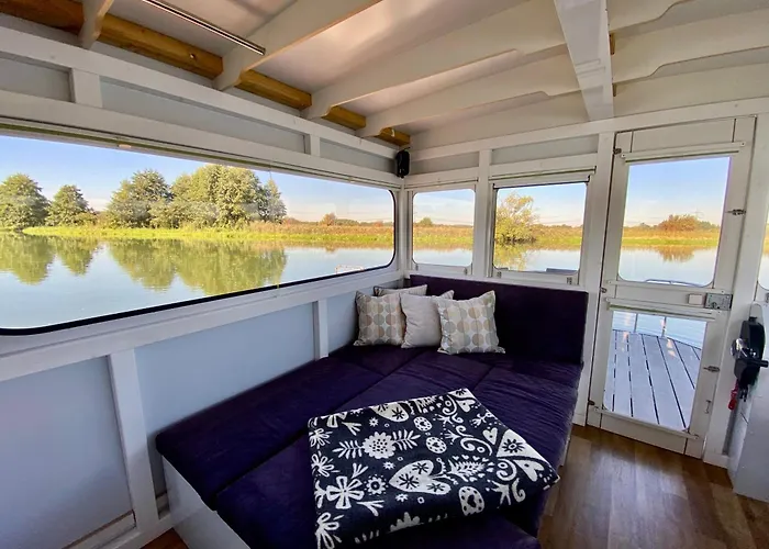 Hausboot - Schwimmende Feststehende Direkt Auf Der Havel Mit Weitblick Aufs Wasser Tekne Ketzin